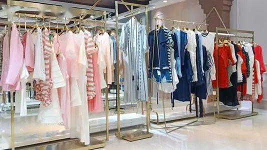 实体批发市场落没？线上线下融合如何重塑服装服饰产业活力